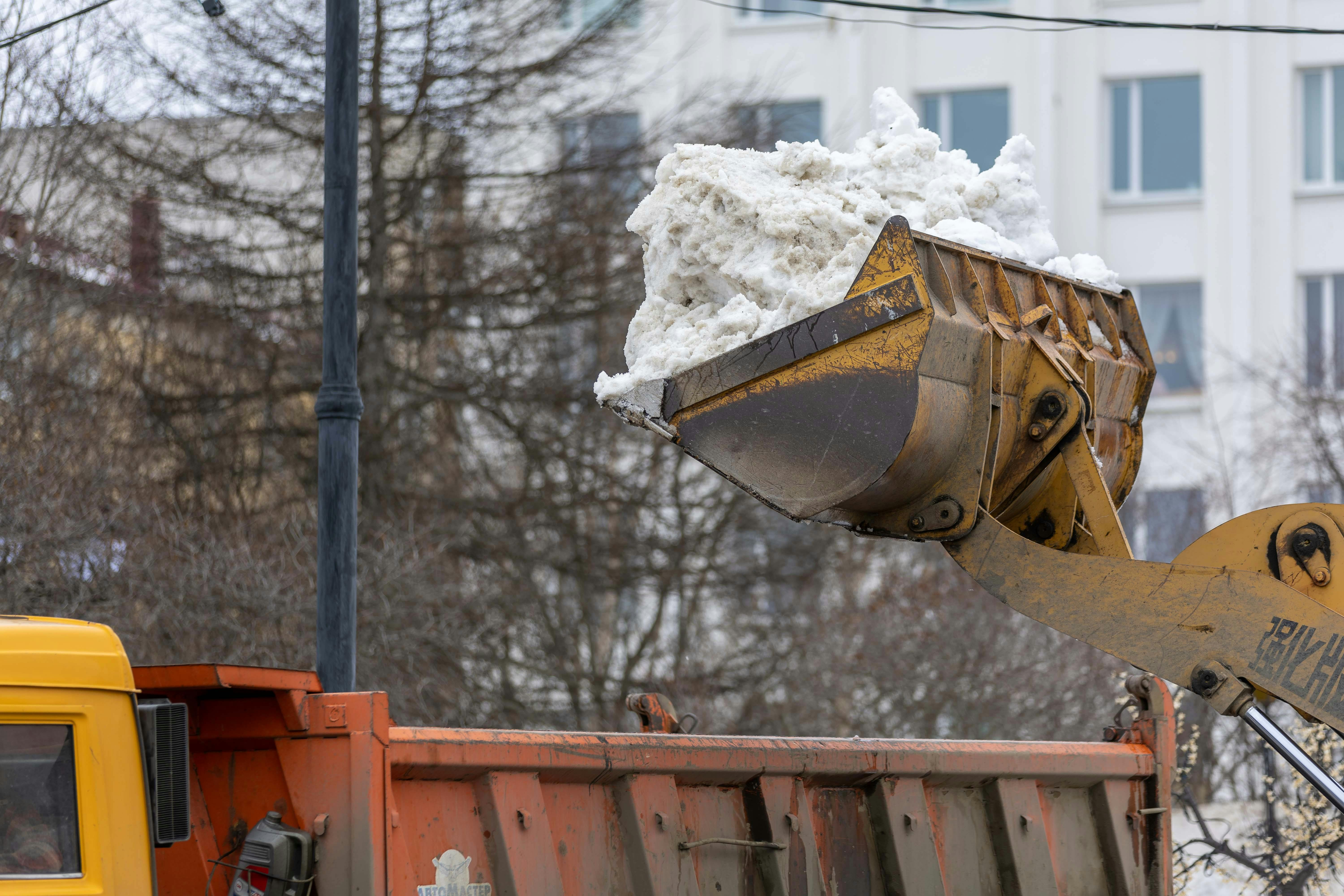 Eisbeseitigung in Steinfurt – Beseitigung von Glätte und Eisflächen für sichere, rutschfreie Wege.